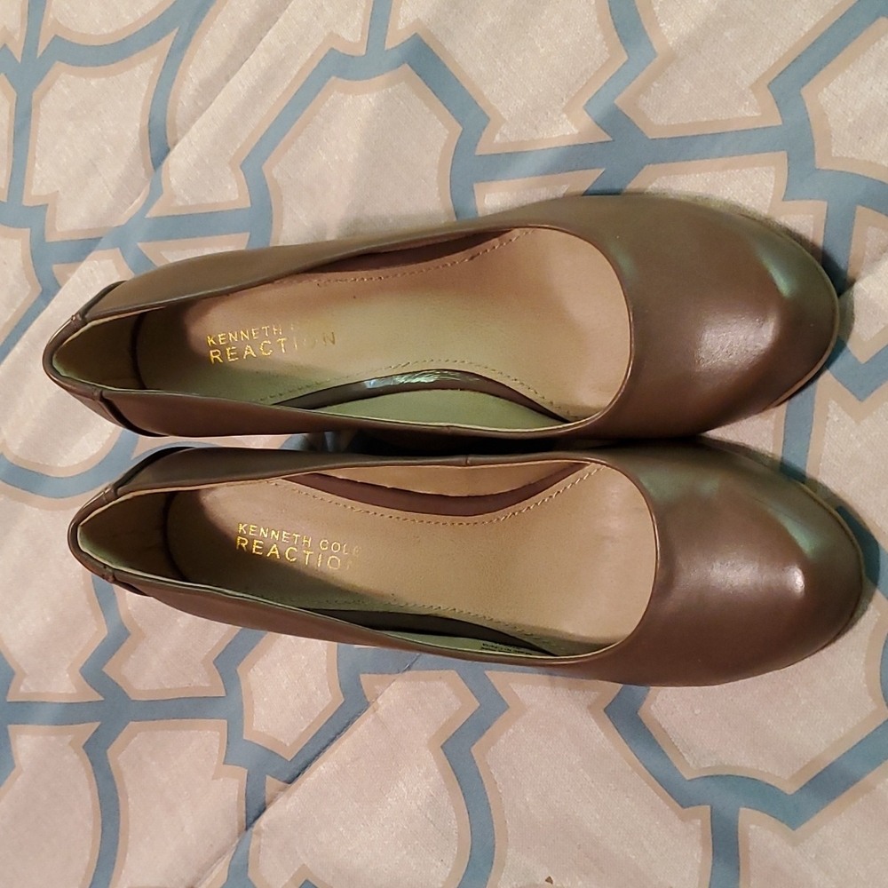 Kenneth Cole Reaction Leather Wedges